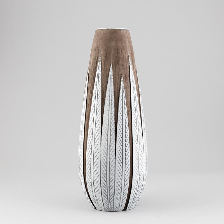 Anna-Lisa Thomson, an earthenware 'Paprika' vase, Upsala Ekeby.