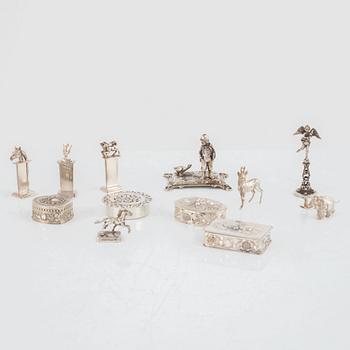 Miniatyrer, 8 st, samt dosor,4 st,  silver 12, bl.a. Mema, 1963-73.