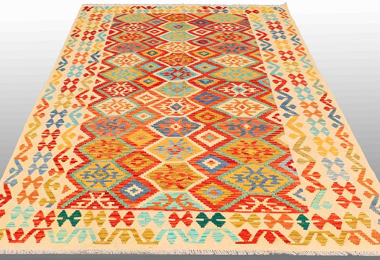 A CARPET, Kilim, ca 293 x 197 cm.