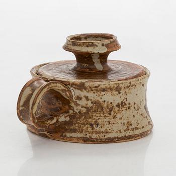 Kyllikki Salmenhaara, Mug with lid, stoneware, signed KS Arabia.