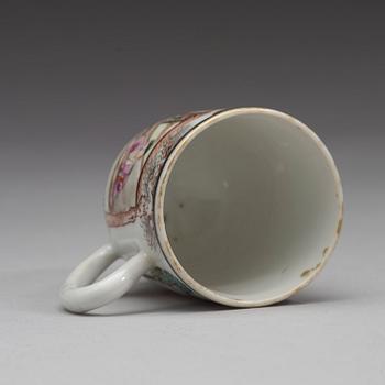 KOPP med FAT, porslin. Qingdynastin, Qianlong (1736-95).