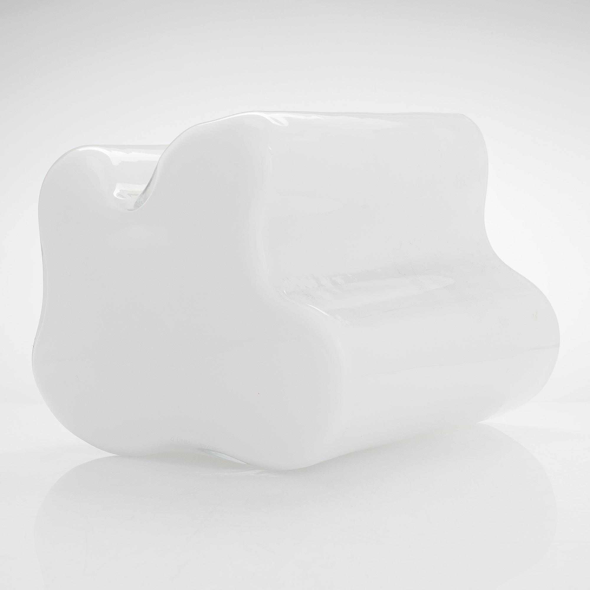 Alvar Aalto, maljakko, malli 3031, signeerattu Alvar Aalto.