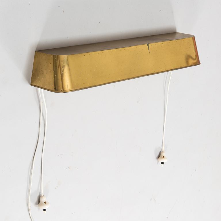 Paavo Tynell, A 1930s-40s wall lamp, Taito, Finland.