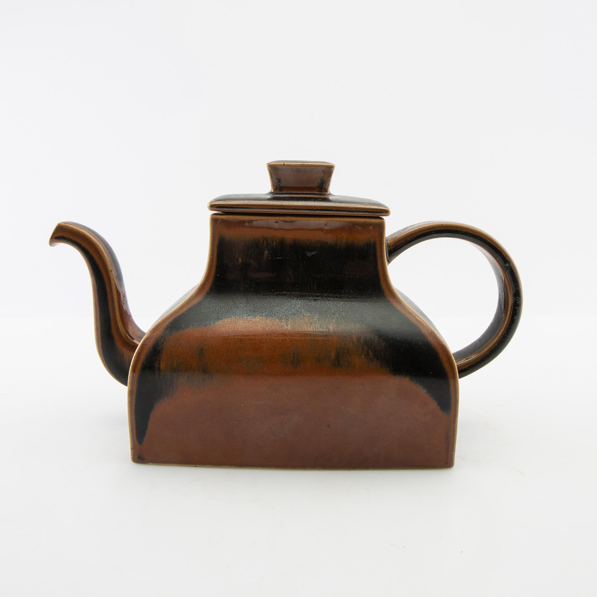 Signe Persson-Melin, Teapot "The Chinese" Rörstrand signed and numbered 203.