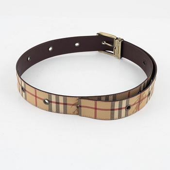 Burberry, bälte och plånbok.