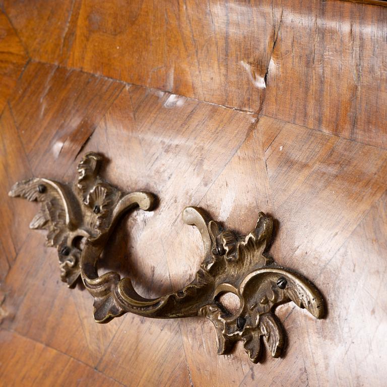 Chest of drawers, Rococo style, 20th century.