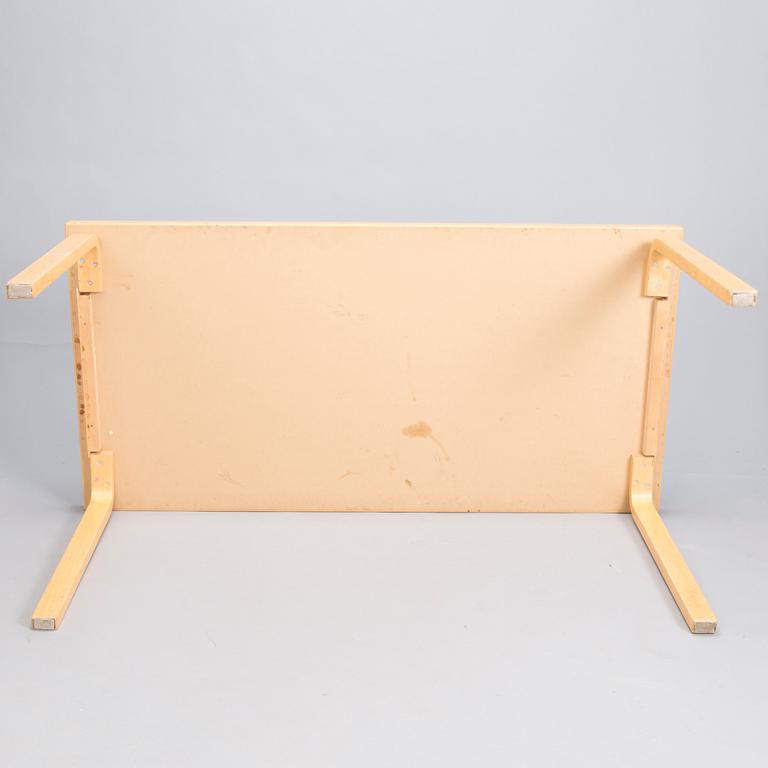 ALVAR AALTO, a late 20th century  '81A', table for Artek.