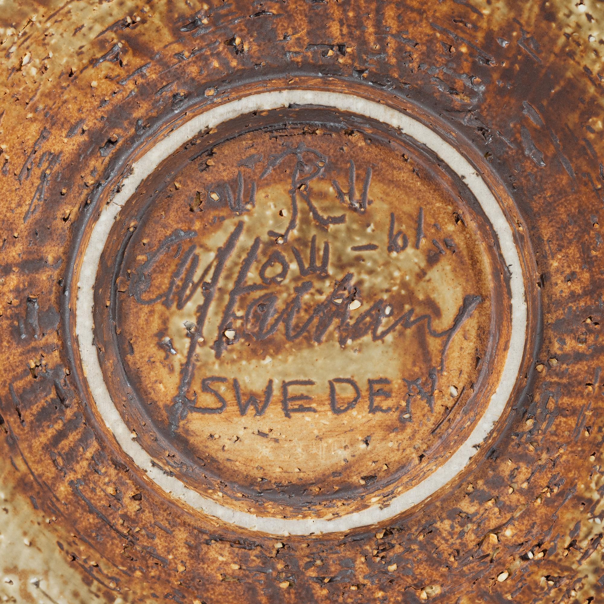 Carl-Harry Stålhane, objekt, chamotterat stengods, Rörstrand, signerad och daterad -61.