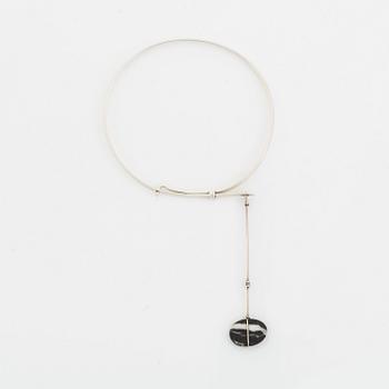 Vivianna Torun Bülow-Hübe, a silver and beach pebble choker, France /Sweden 1950-1960s.