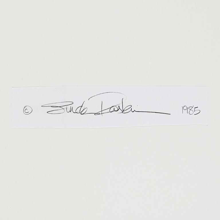 Linda Raskin, photograph signed and dated 1985 on verso.