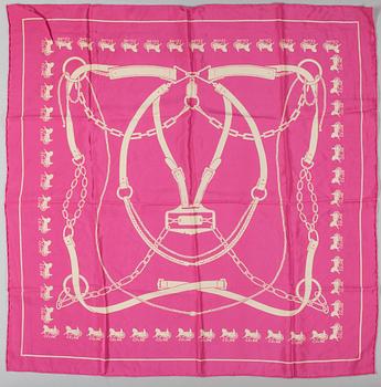 SCARF, Celine.