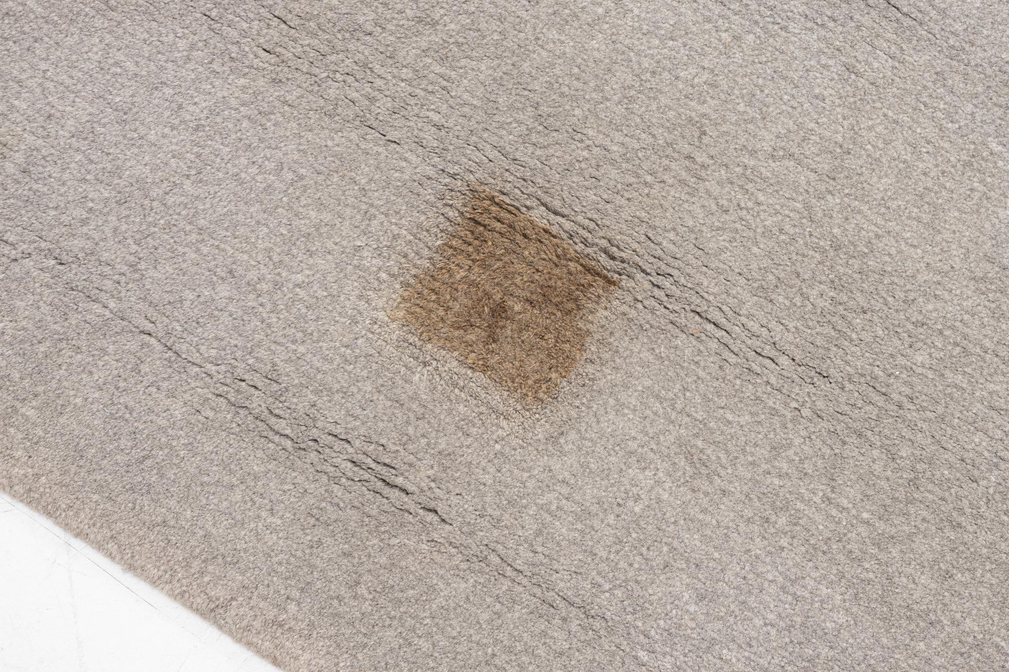 An Ogeborg carpet, c. 400 x 300 cm.