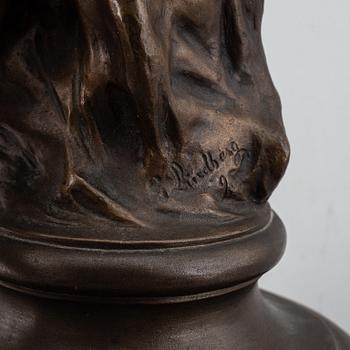 GUSTEN LINDBERG, Skulptur. Brons. Sign. Dat. Gjutarstämpel. Höjd 41,5 cm.