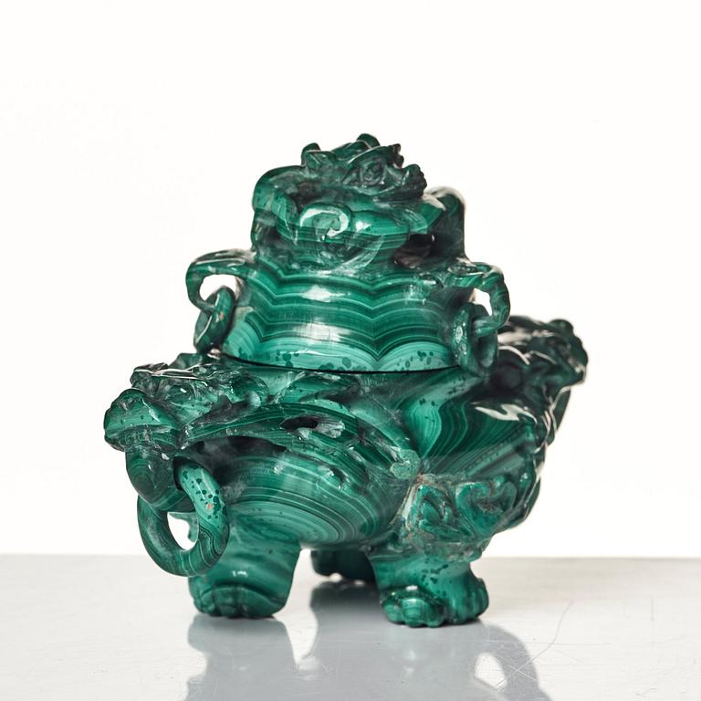 A Chinese malachite tripod censer with cover, early 20th Century.