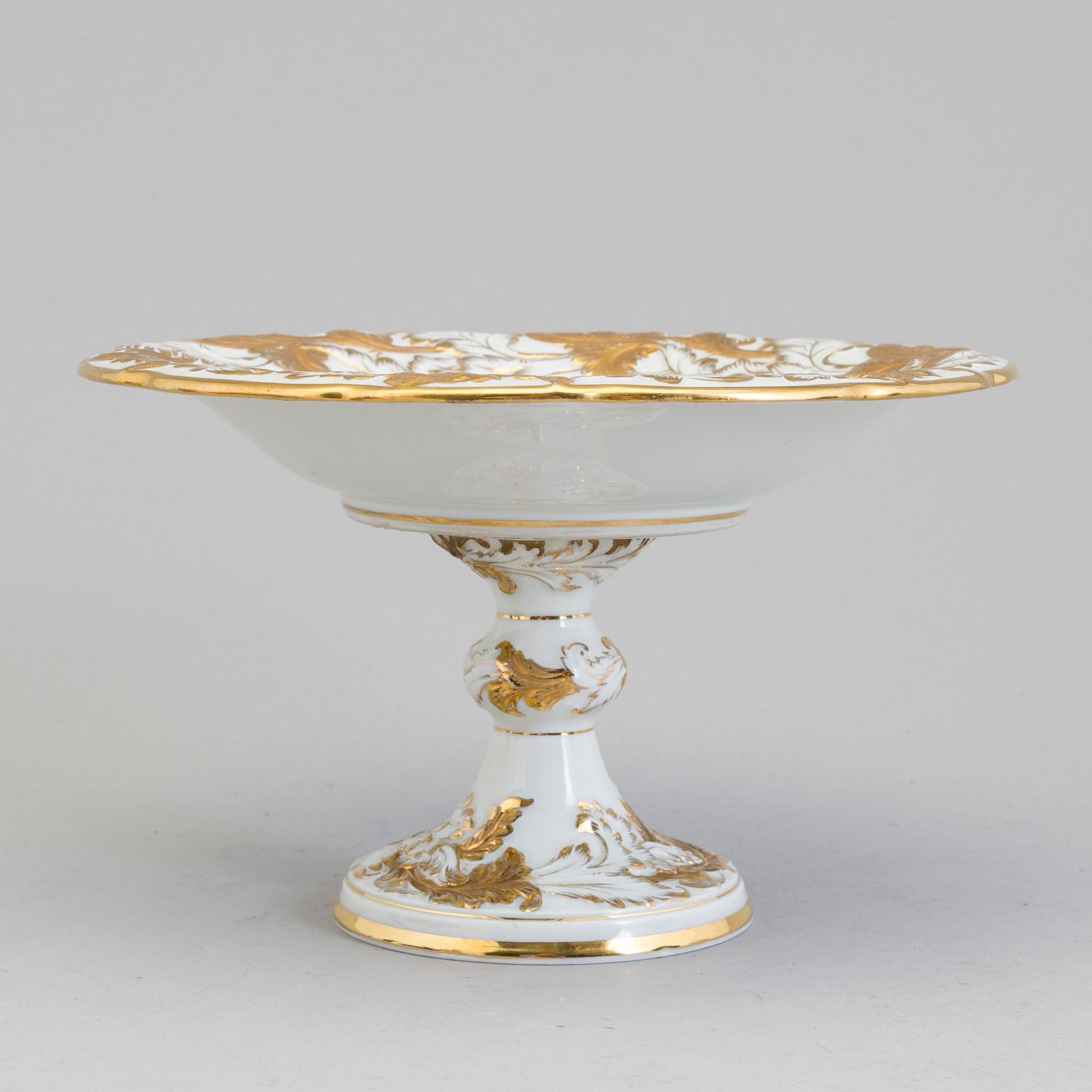 a porcelain Meissen bowl from the 20th century.