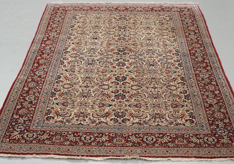 MATTO, semi-antique/Old Nain Tuteshk, part silk, ca  228 x 150 cm.