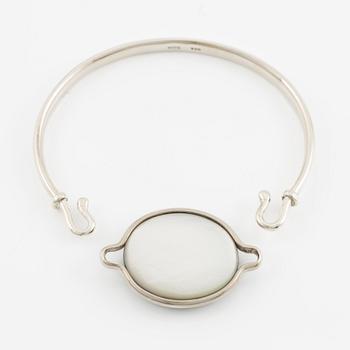 Vivianna Torun Bülow-Hübe, armband sterlingsilver med pärlemor, Jakarta, Indonesien.