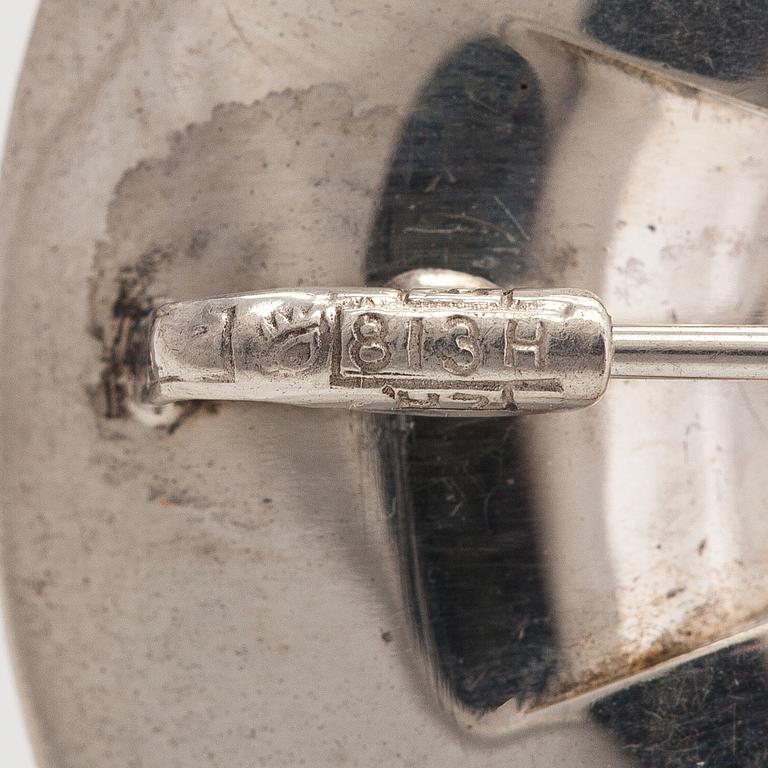 Elis Kauppi, A silver brooch with an anventurine. Kupittaan kulta, Turku 1961.