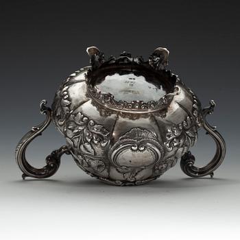 SOCKERSKÅL, silver, London 1836. Vikt 404,3 g.