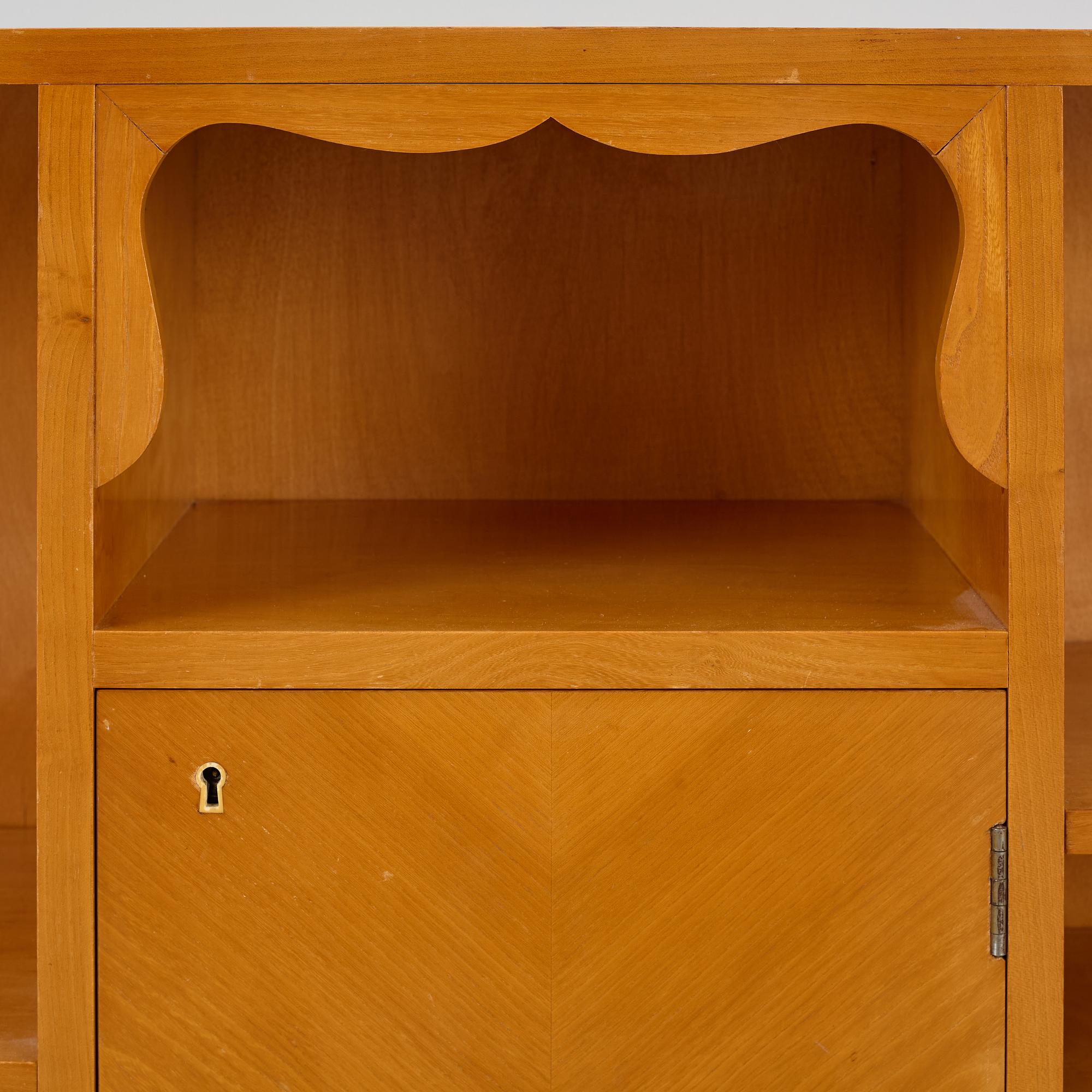 A bookcase with cabinet, AB Gunnars Fabriker, Sävsjö, 1930s/40s.