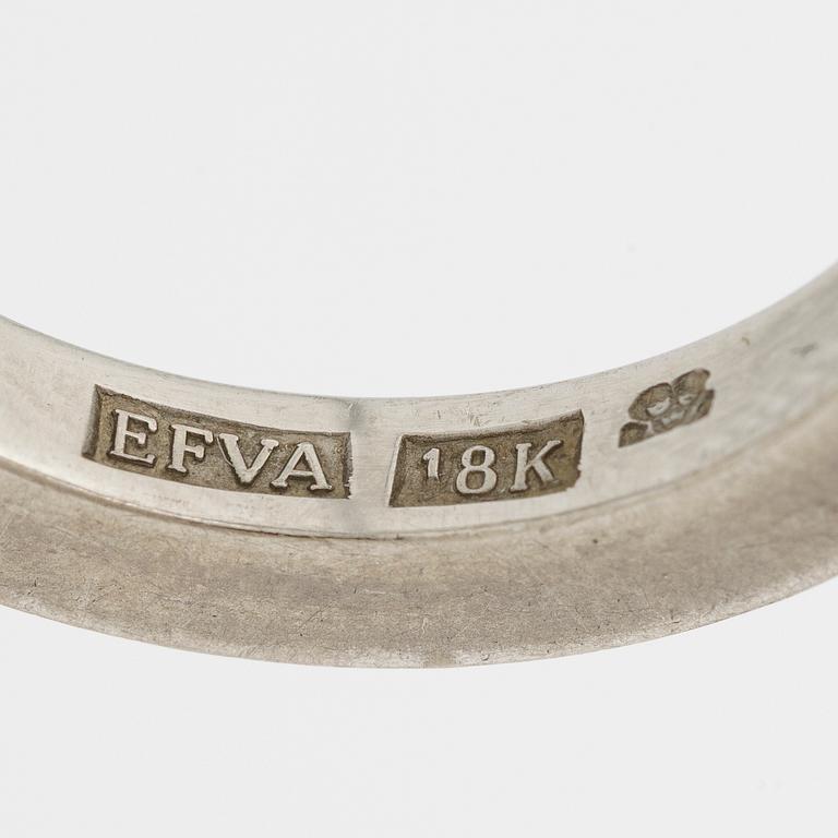 Efva Attling, ring, 'High & I love you on the side' 18K guld med prinsesslipade diamanter.