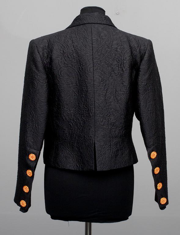 KAVAJ, Yves Saint Laurent.