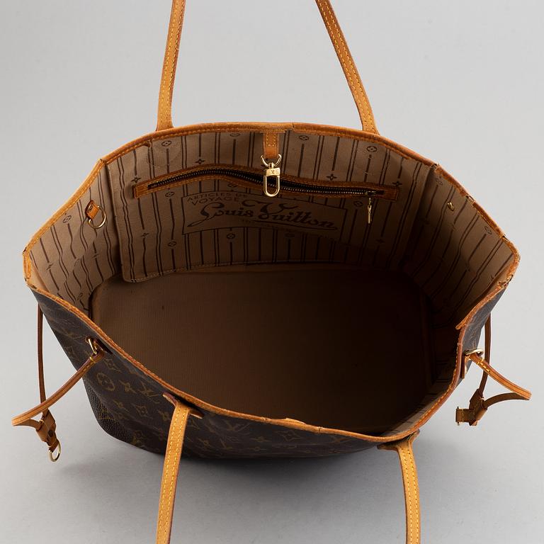 Louis Vuitton, 'Neverfull MM'.
