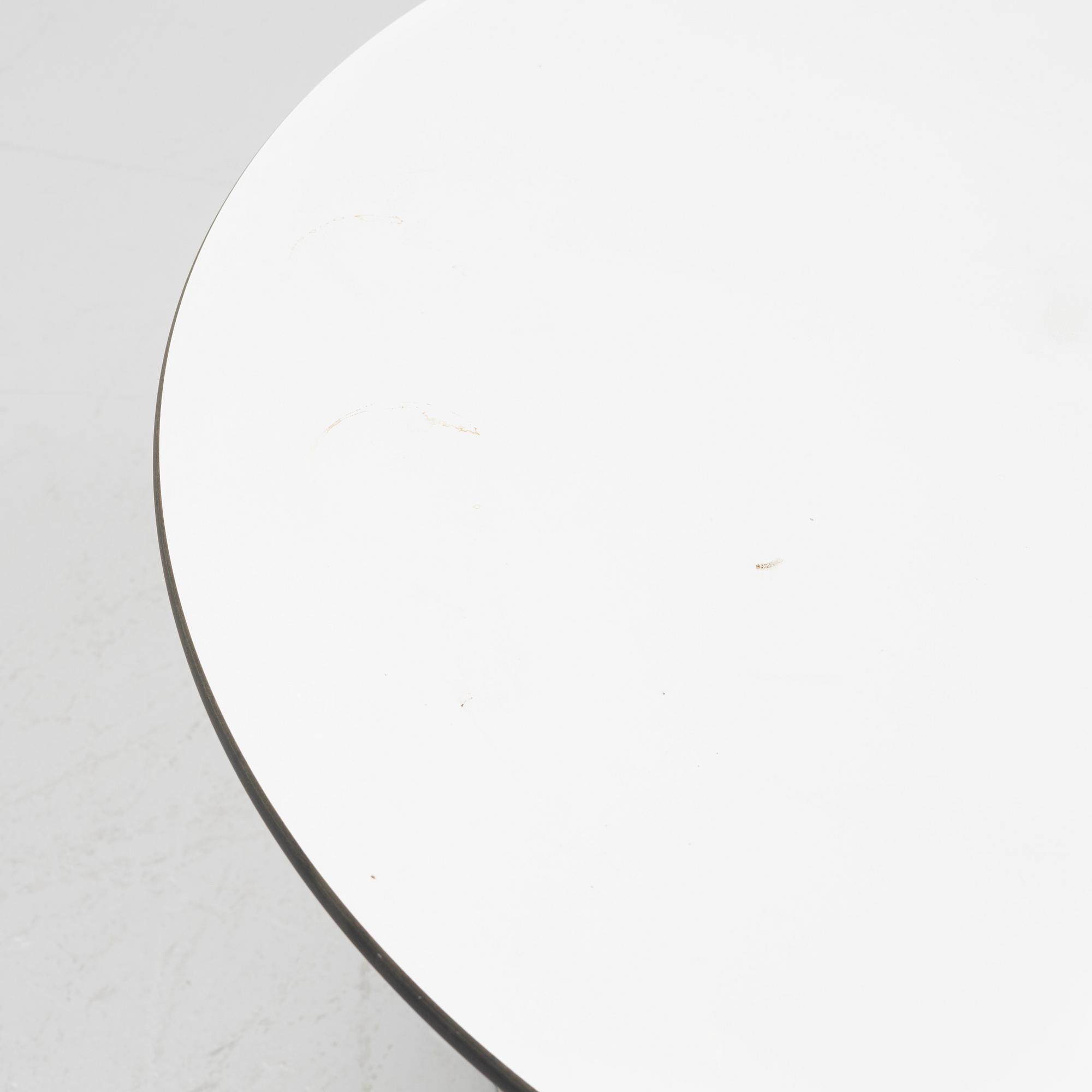 Bruno Mathsson, soffbord, "MI 0687/Jetson", Bruno Mathsson International, Värnamo, 2016.