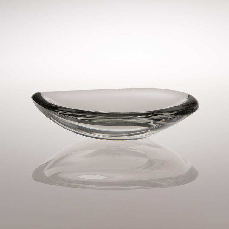 TAPIO WIRKKALA, SKÅL. Kutonen (Sexan), modell 3839. Signerad Tapio Wirkkala, Iittala. Sent 1950-tal.