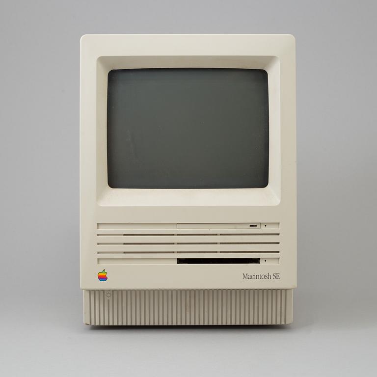 An Apple computer Macintosh SE, model M5011, Apple Computer Inc. USA, 1980s.