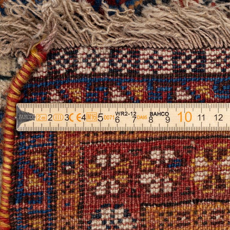 Matta, Qashqai, semiantik, ca 237 x 138 cm.