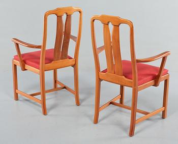 KARMSTOLAR, ett par, "Ambassadör", Carl Malmsten, Rydéns Interiör, tillverkade 1985.