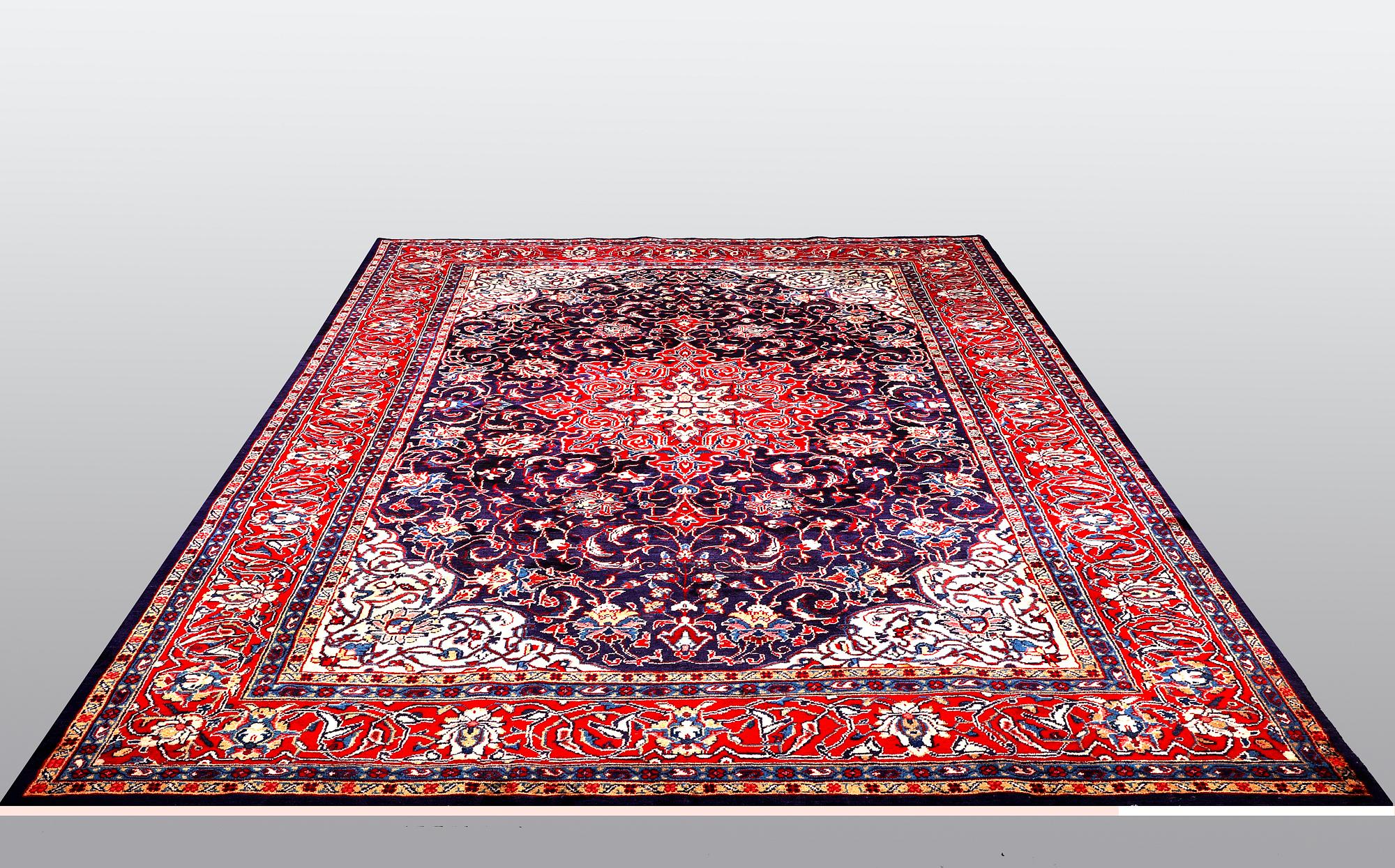A carpet, Sarouk, ca 342 x 214 cm.