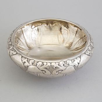 A Norwegian Art Nouveau parcel-gilt bowl decorated with mushrooms maker's mark J Tostrup, Oslo, 1907.