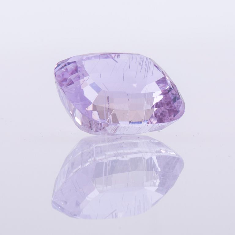 KUNZIT, dynslipad 15,7 ct.