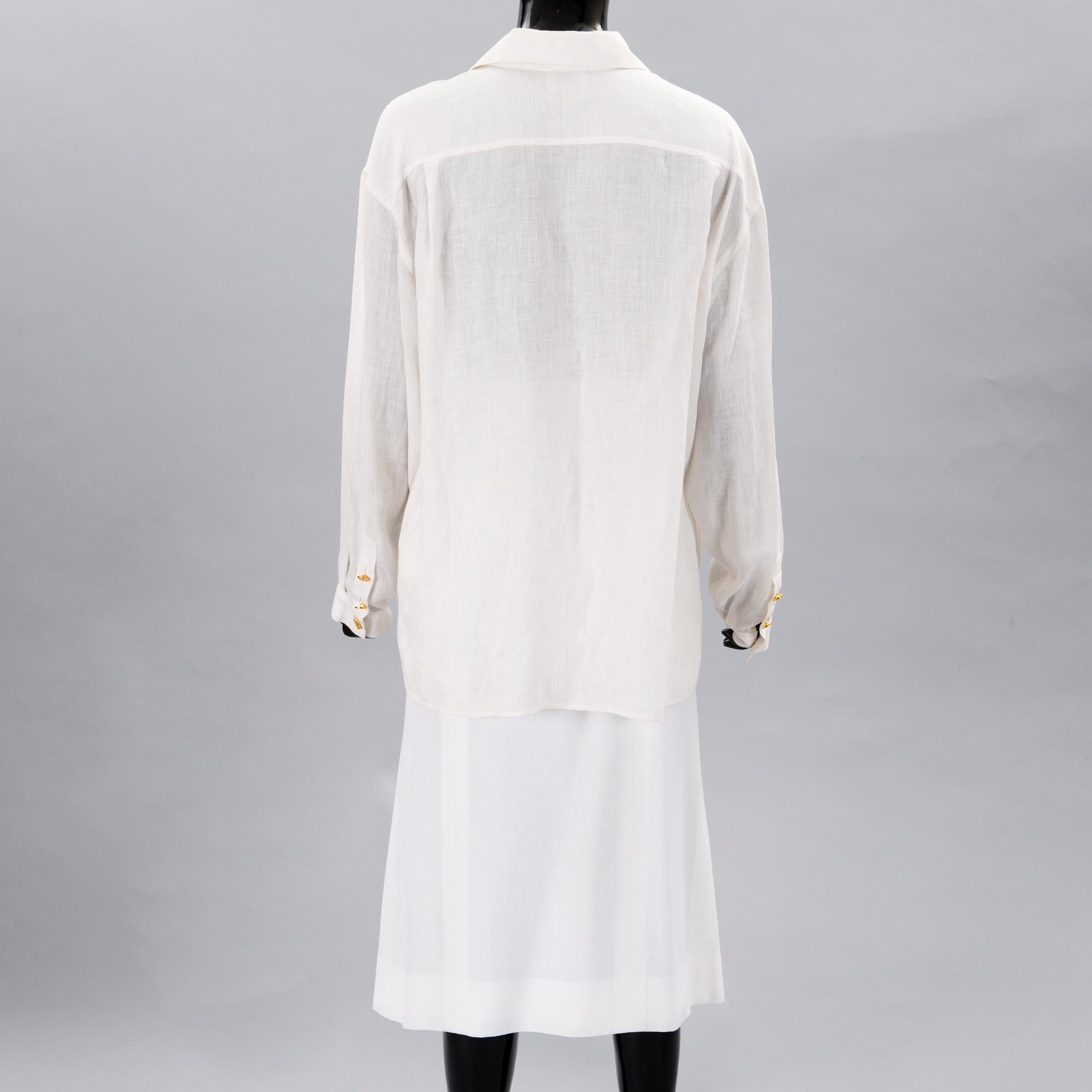 CHANEL, BLUS OCH KJOL.