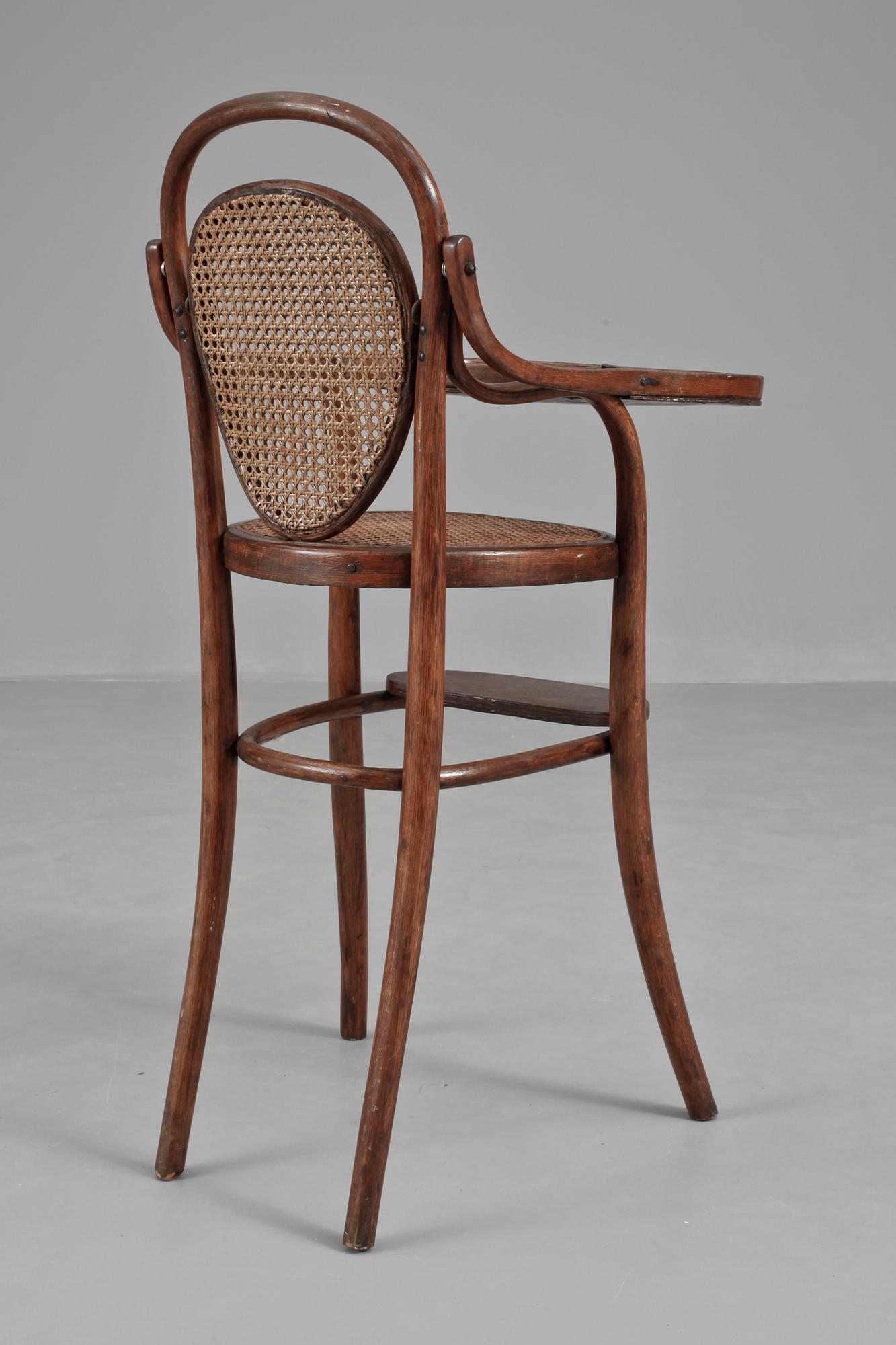 BARNSTOL, Thonet-stil, 1900-talets första hälft.
