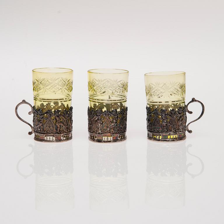 KARAFF SAMT GLAS, 6 st, slipat glas och sterling silver, London, 1913.