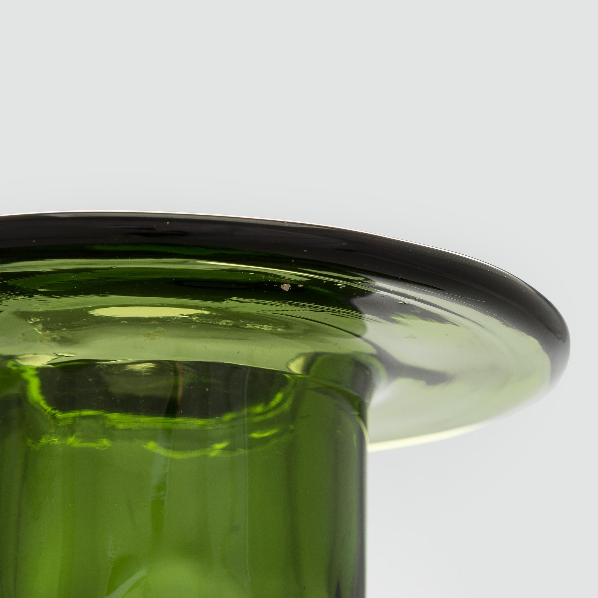 Helena Tynell, a 'Sun bottle' for Riihimäen Lasi Oy. In production 1964-1974.