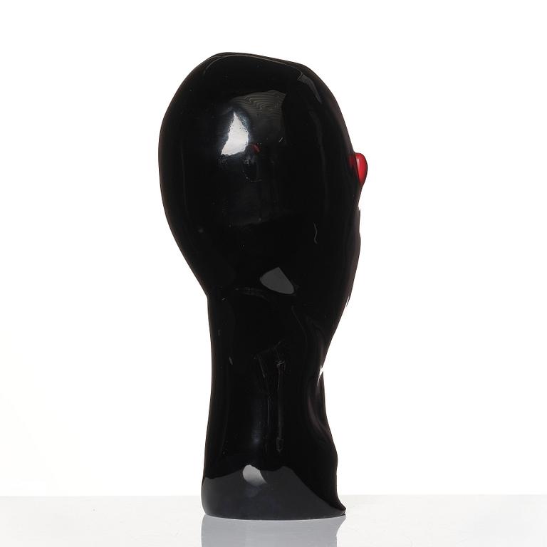 Luigi Benzoni, a glass sculpture of a head, Berengo Studio, Italy 2006.