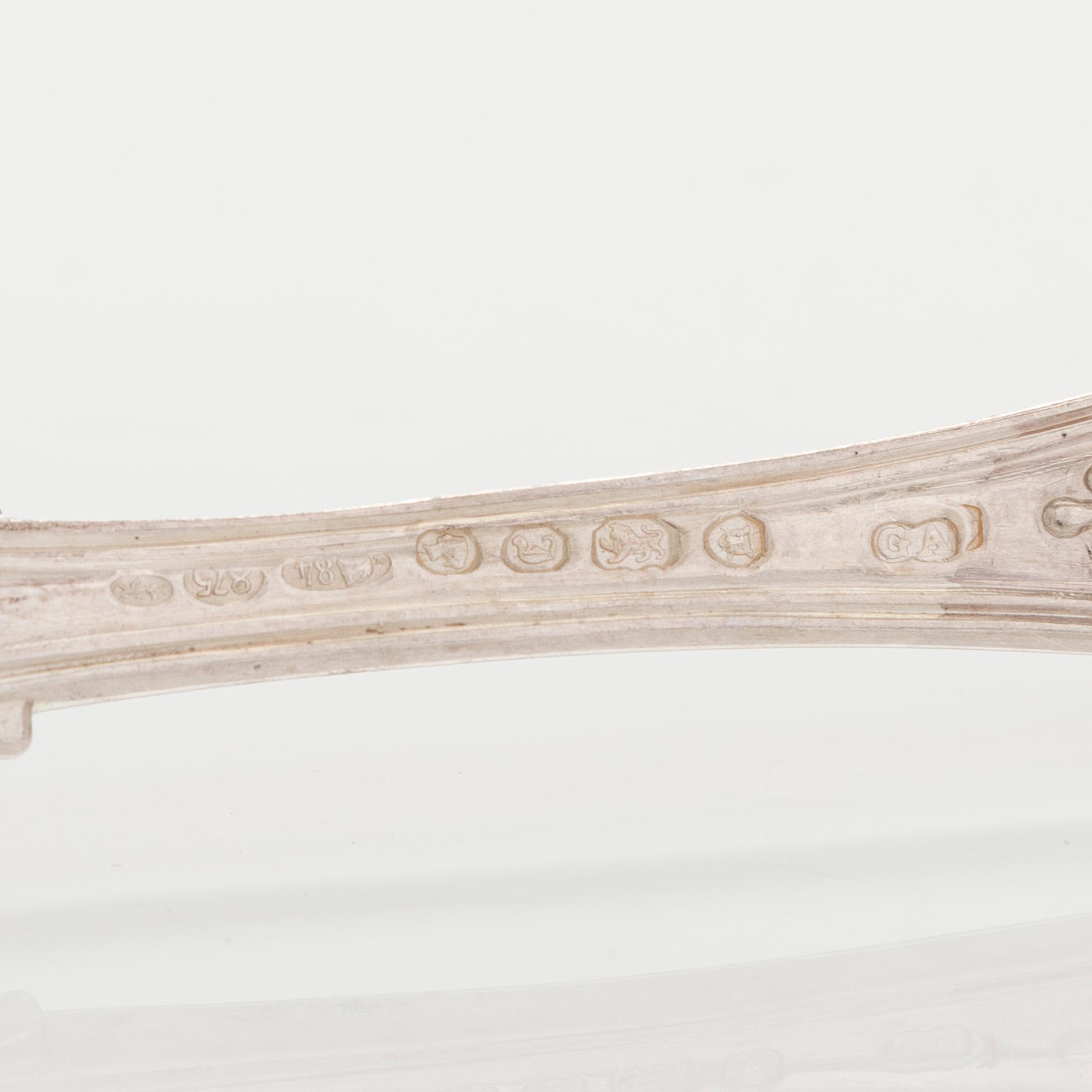 Fruktskedar, 2 st och tårtgafflar, 6 st, silver, London 1809 och 1920-tal och Dublin 1807.