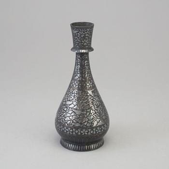 A VASE/A HUQQA BASE, Bidriware, India, 19th century.