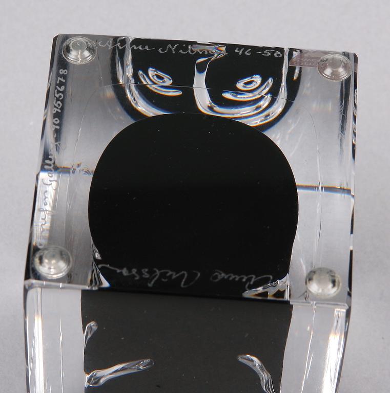 VAS, glas. Anne Nilsson, Orrefors Gallery, sign med egenhändig signatur.