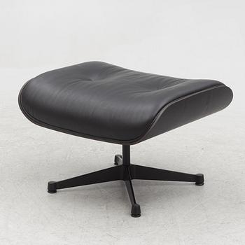 Charles & Ray Eames, an "Eames Lounge Chair" with ottoman, Vitra, 21st century.