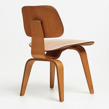 Charles & Ray Eames, a "DCW", chair, Evans Products Co USA, 1940's.