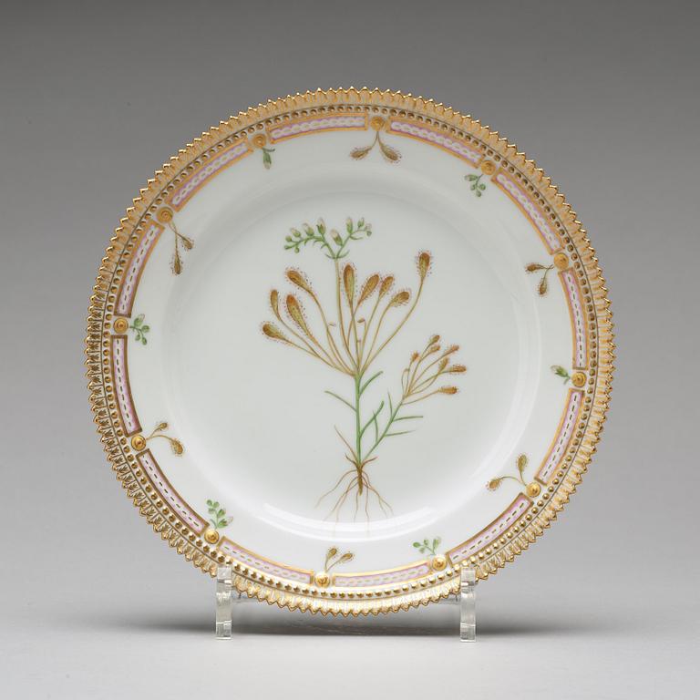 A set of six Royal Copenhagen 'Flora Danica' dishes, Denmark, 20th Century.