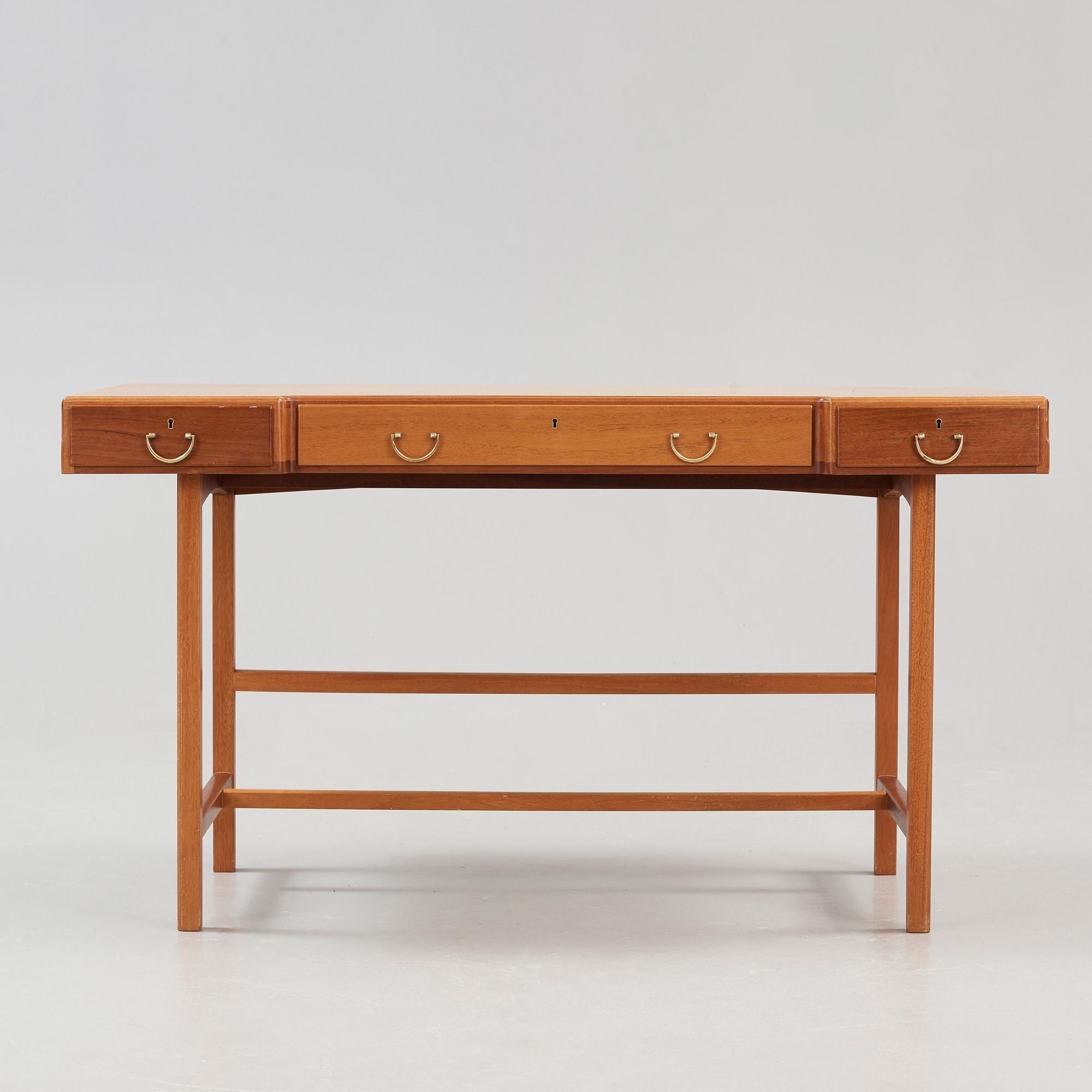 Josef Frank, a mahogany and palisander desk, Svenskt Tenn, model 1022, post 1985.