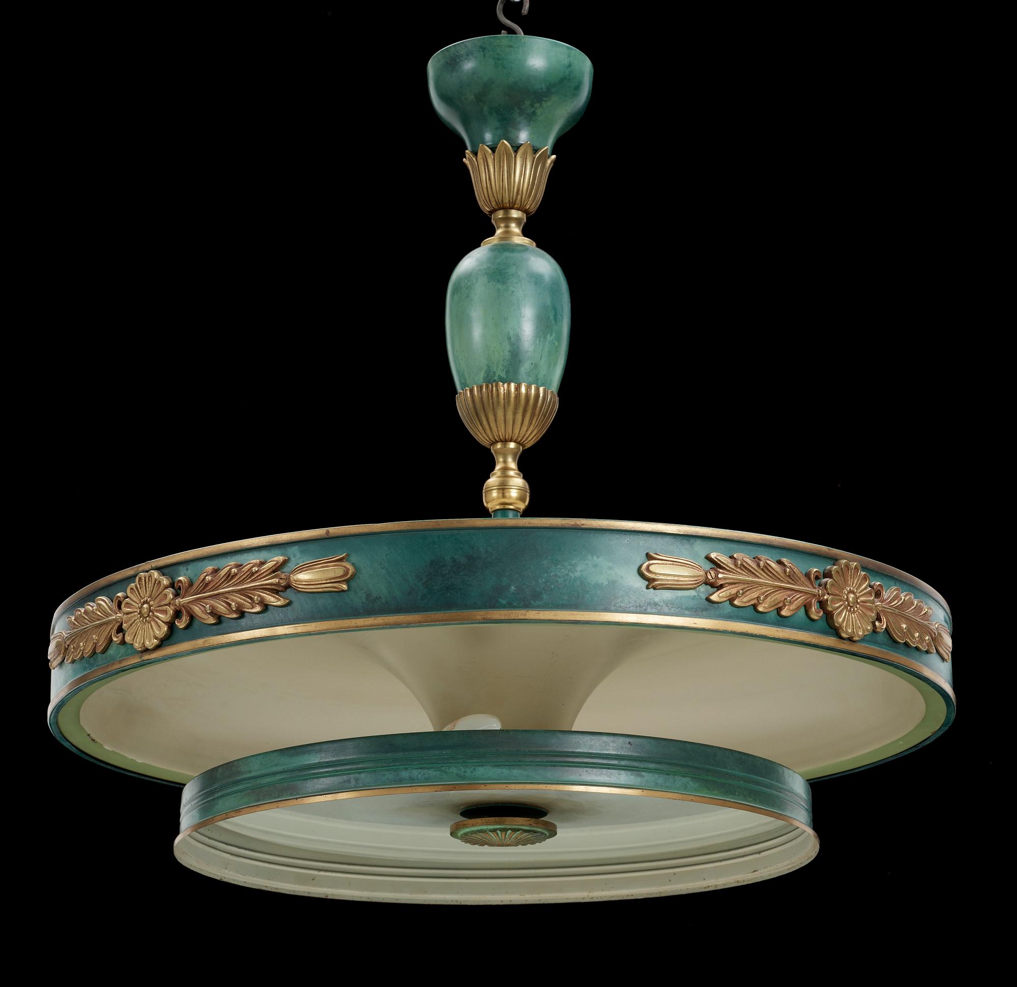 TAKLAMPA, trol. Böhlmarks, 1900-talets första hälft. H 60.