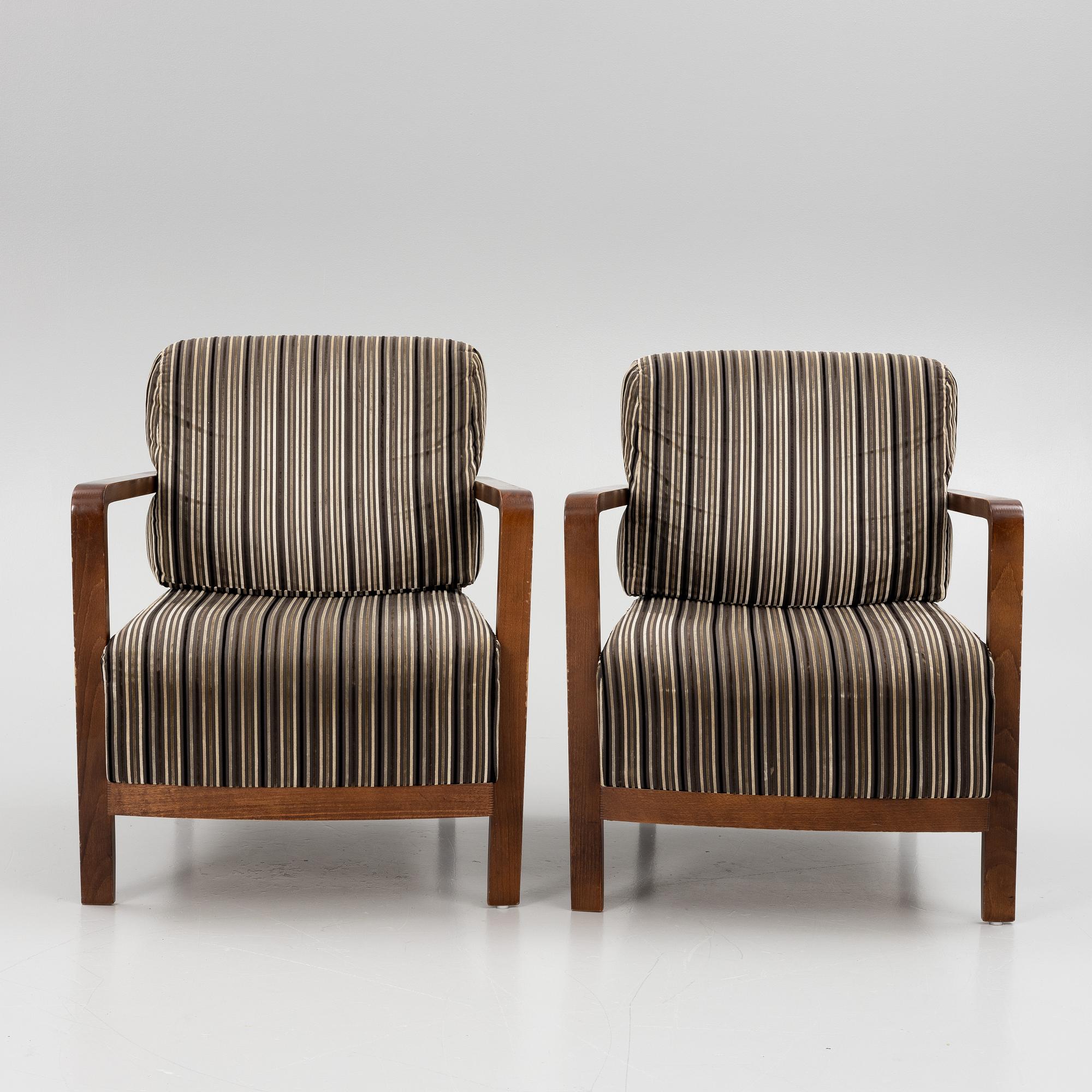 A pair of armchairs, Andreu World, Spain, 21st Century.