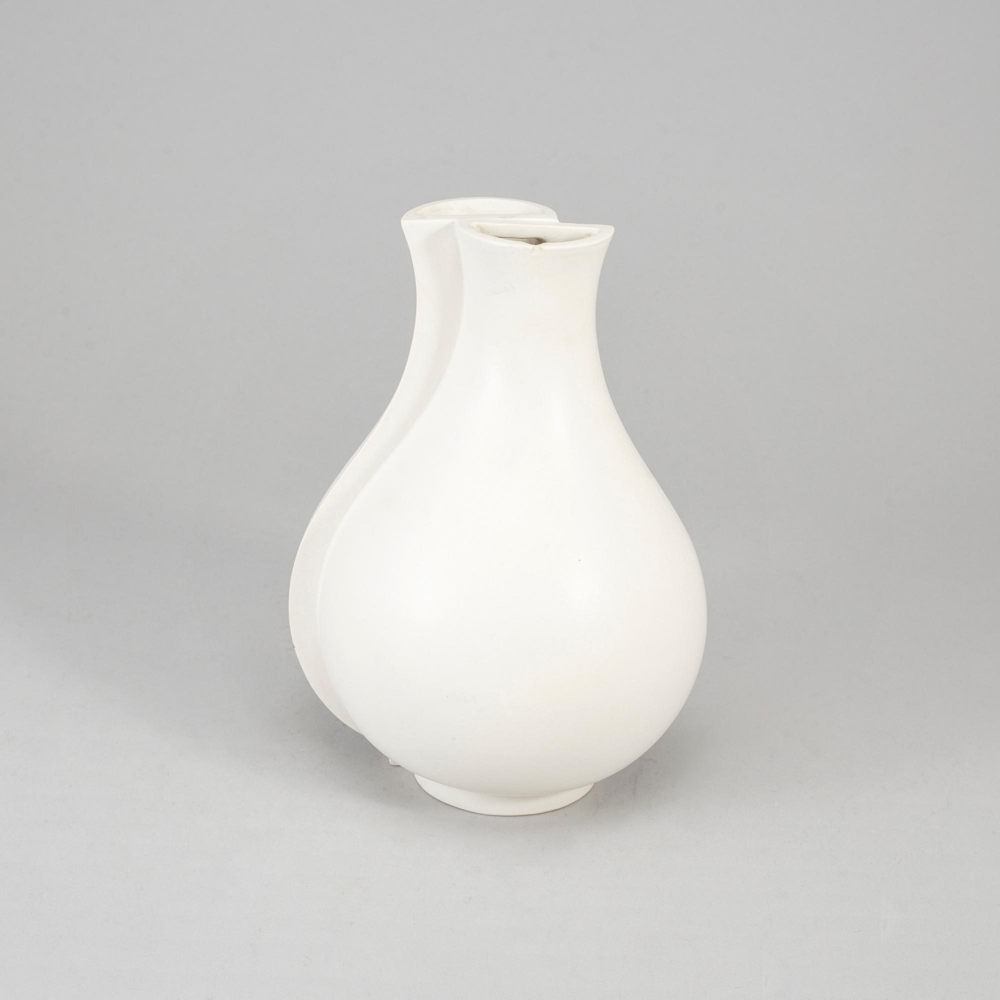 WILHELM KÅGE, a 'Surrea' stoneware vase from Gustavsberg.